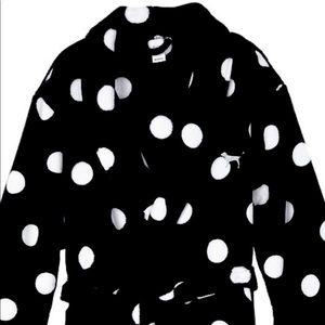 VS PINK BLACK & WHITE POLK A DOT PLUSH ROBE SZ XS/SM